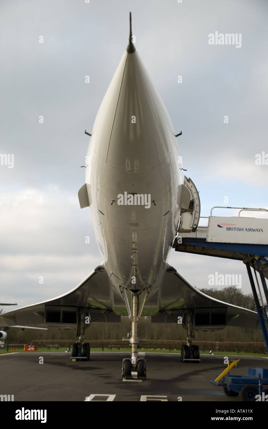 Concorde G-BOAC sur l'affichage à la zone de visualisation ManchesterAirport avant qu'il était joint à un hangar Banque D'Images