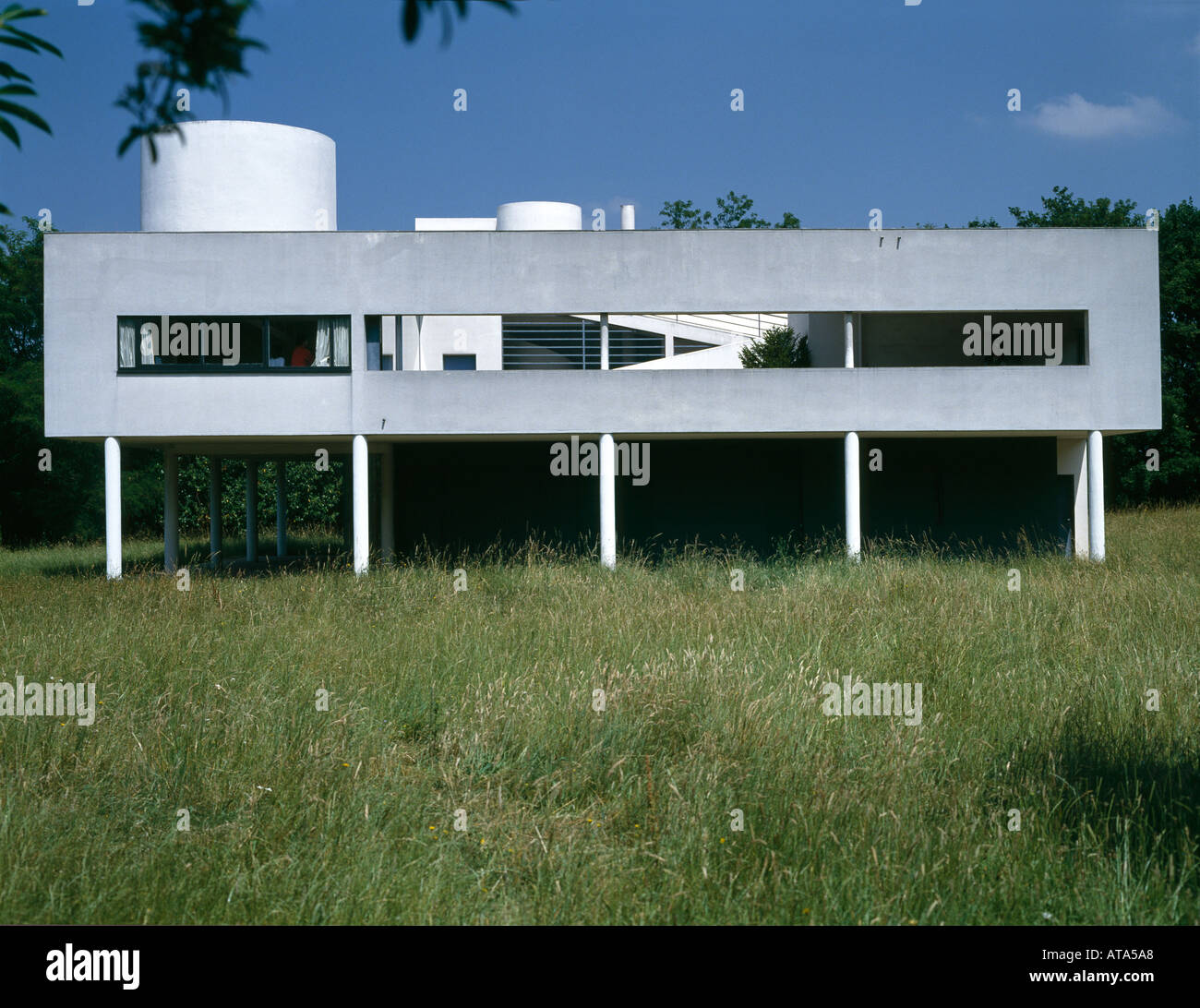 Villa Savoye, Poissy, France, 1929. De l'extérieur. Architecte : Le Corbusier et Pierre Jeanneret Banque D'Images