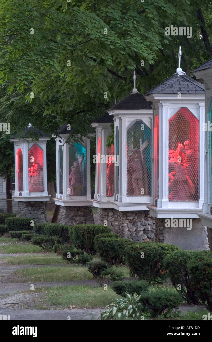 Stations du chemin de croix de la grotte de culte, Lowell, Massachusetts, États-Unis, où Kerouac a passé sa jeunesse. Banque D'Images