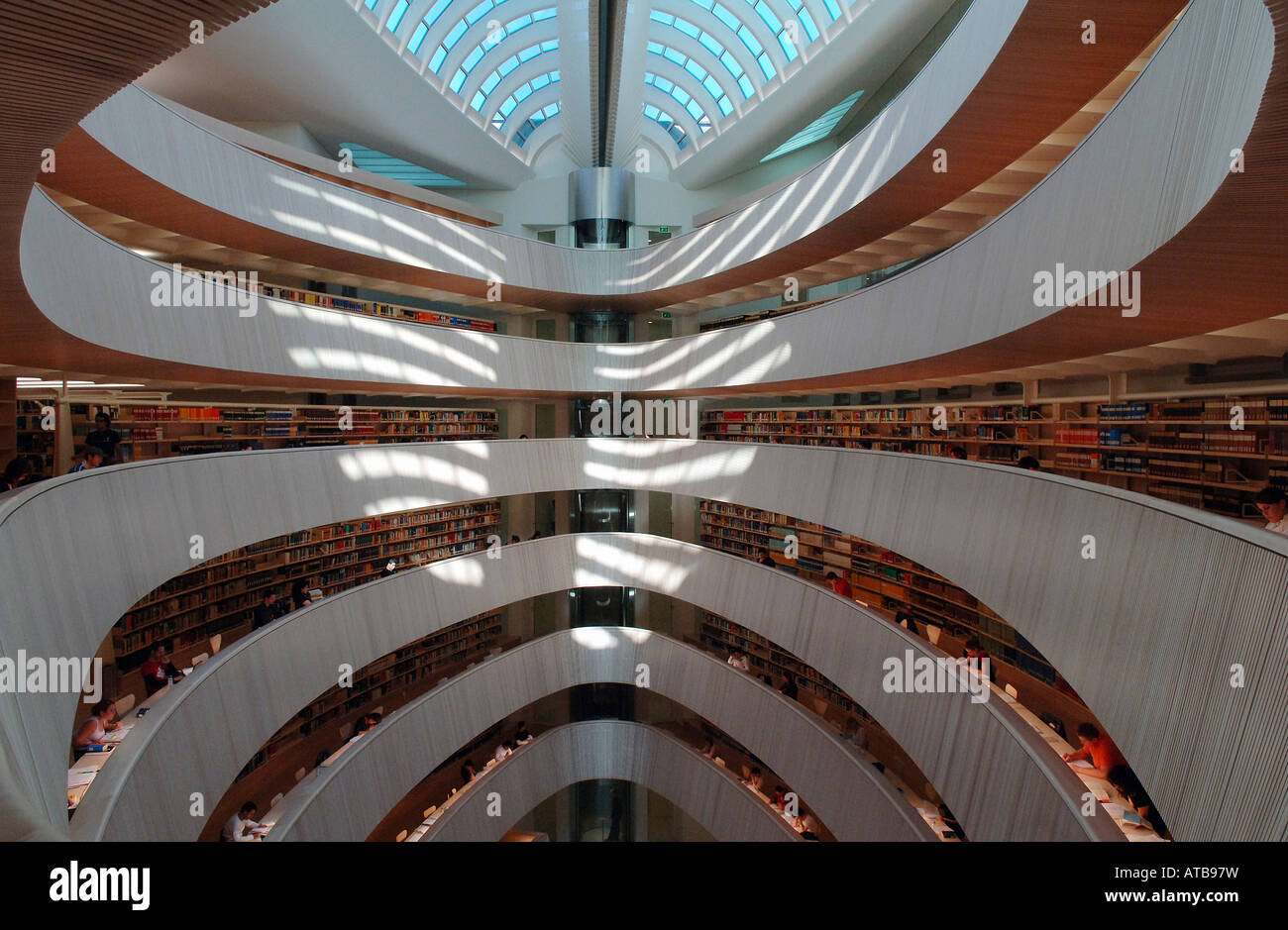 Bibliothèque de l'Institut de droit de l'Université de Zurich, Suisse Photo  Stock - Alamy