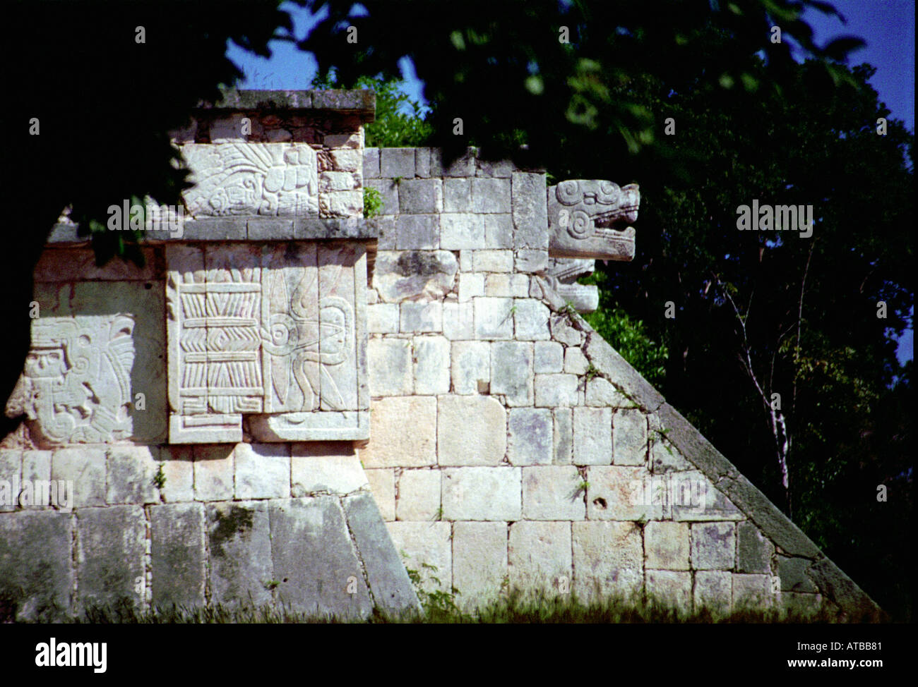 [Plate-forme de l'Jaguars] Chichen Itza au Mexique Banque D'Images