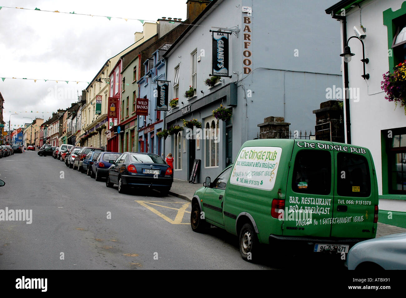 Rue principale à Dingle Kerry Irlande Co Banque D'Images