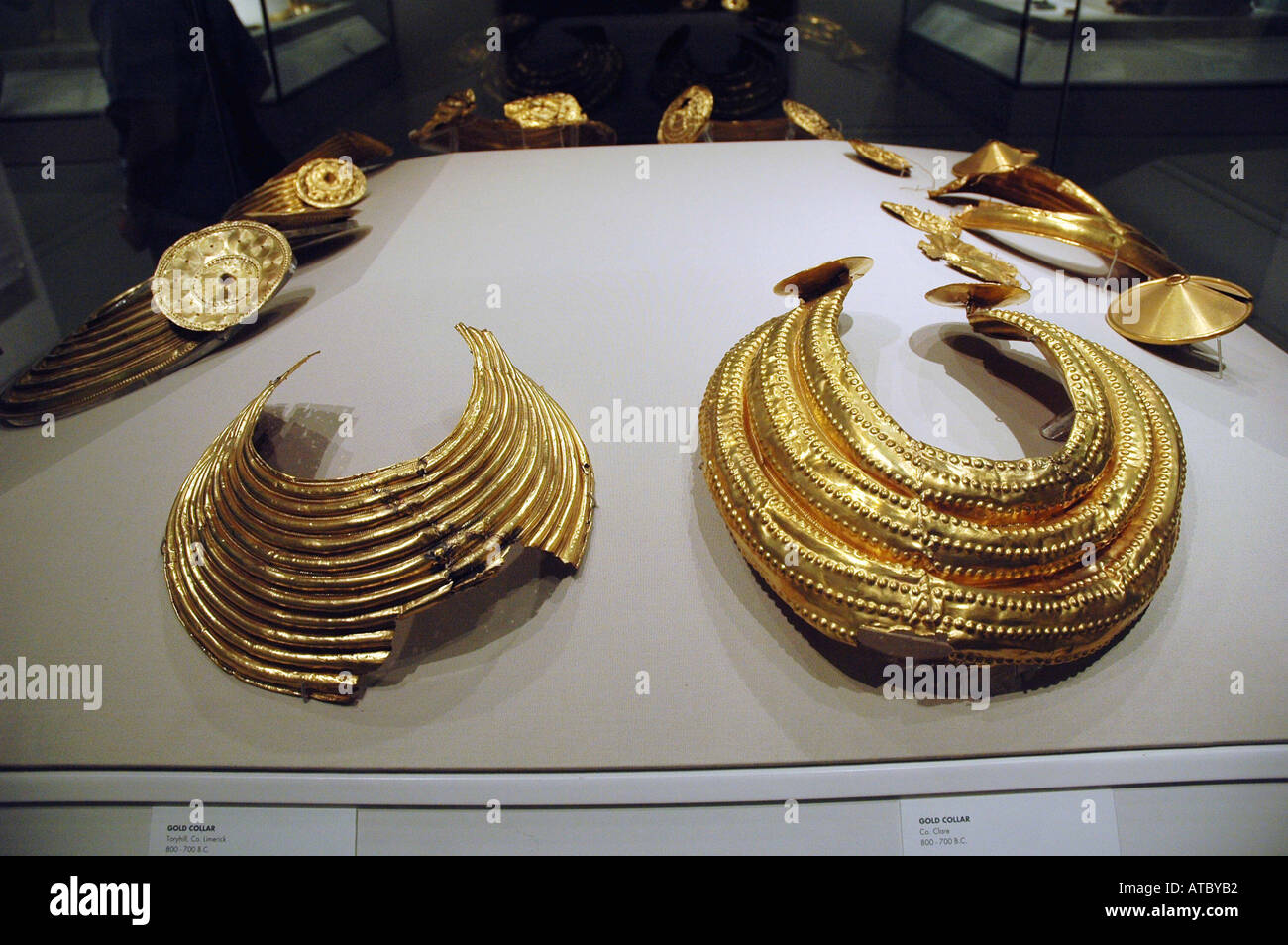 Or l'âge du Bronze artefacts du musée national d'Irlande à Dublin Banque D'Images