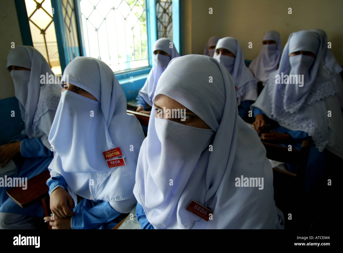 Avec les élèves de l'école au Pakistan Banque D'Images