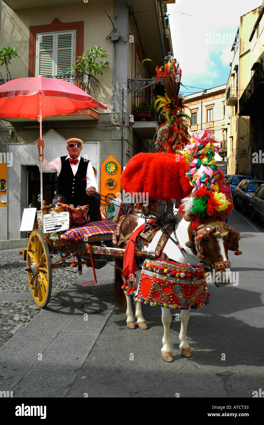 Ville de Palerme centre ville scène de rue horse cart Banque D'Images