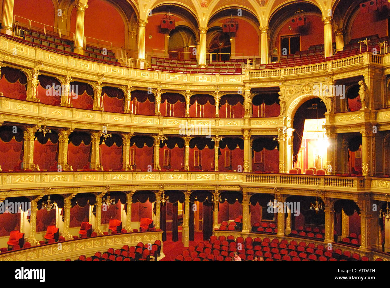 Auditorium somptueux, Opéra national, Pest, Budapest, République de Hongrie Banque D'Images