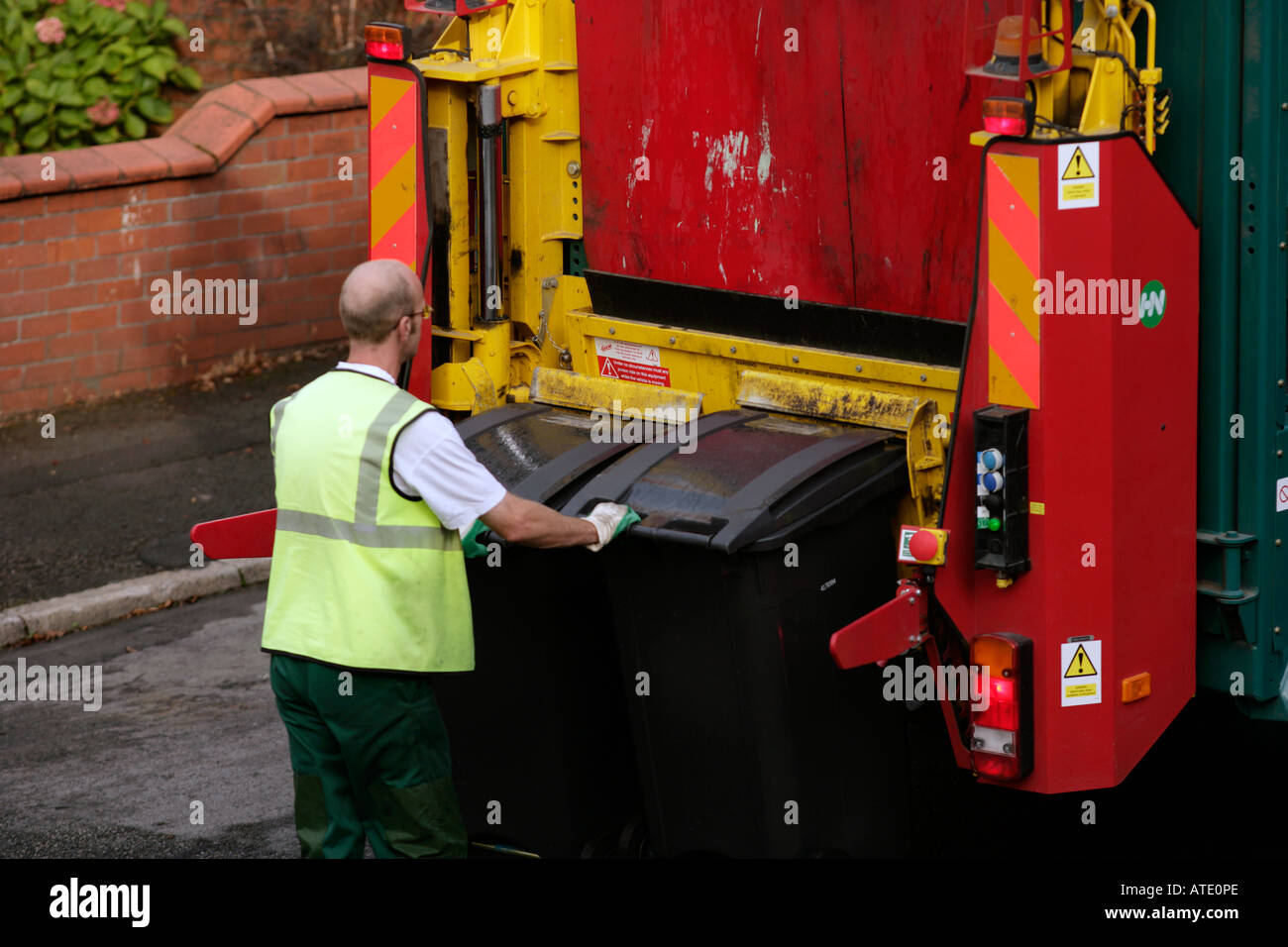 La collecte de déchets à l'aide du schéma représentant une poubelle Banque D'Images