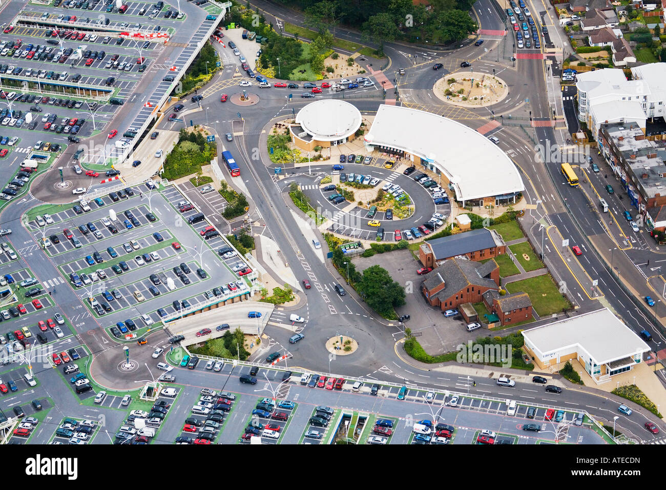 Vue aérienne du château Point Shopping Centre, parking à deux vitesses et les routes. Bournemouth, Dorset. UK Banque D'Images