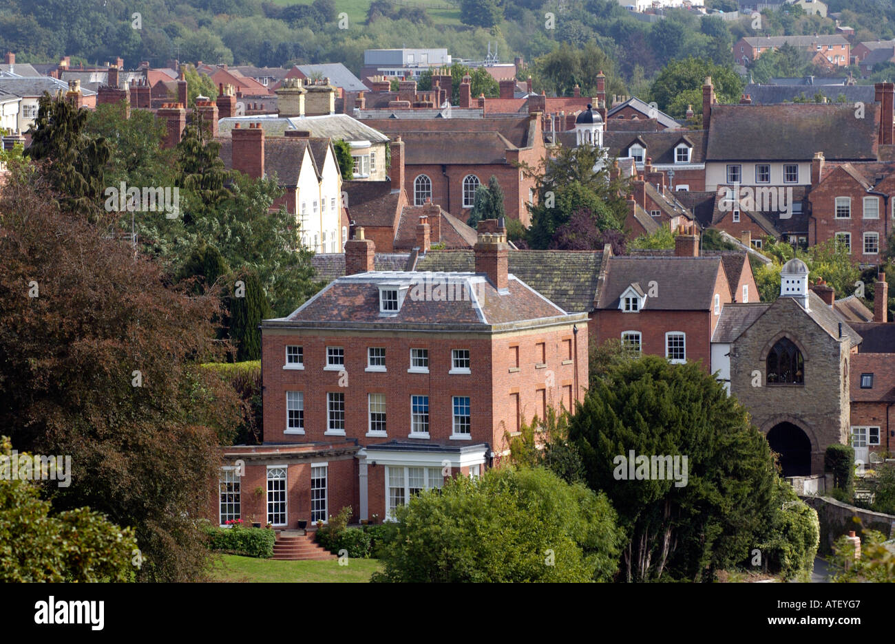 Vue sur maison de ville géorgienne et historique English ville de Ludlow Shropshire England UK Banque D'Images