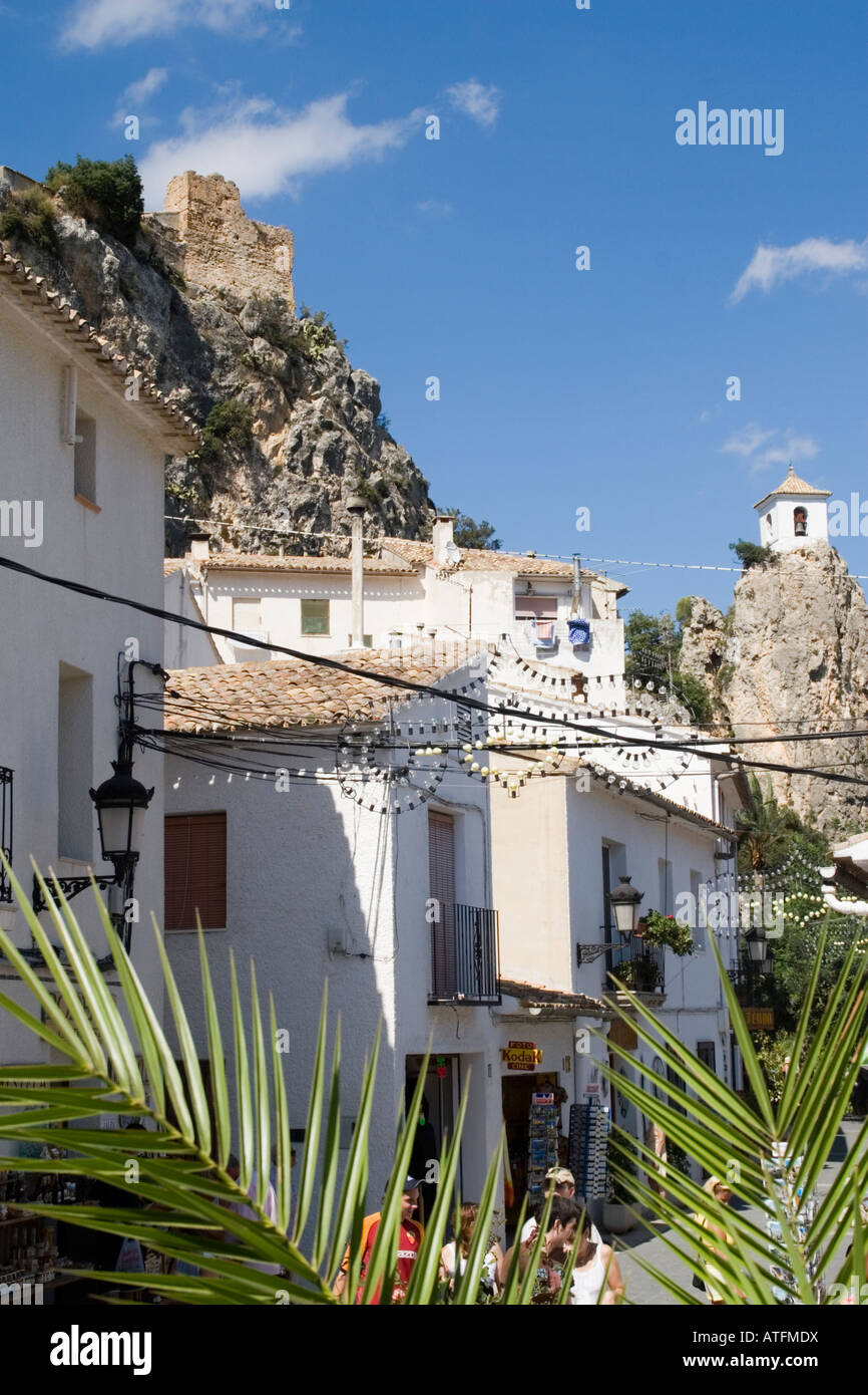 El Castell de Guadalest est une ville de Valence situé dans la province d'Alicante, Espagne. Banque D'Images