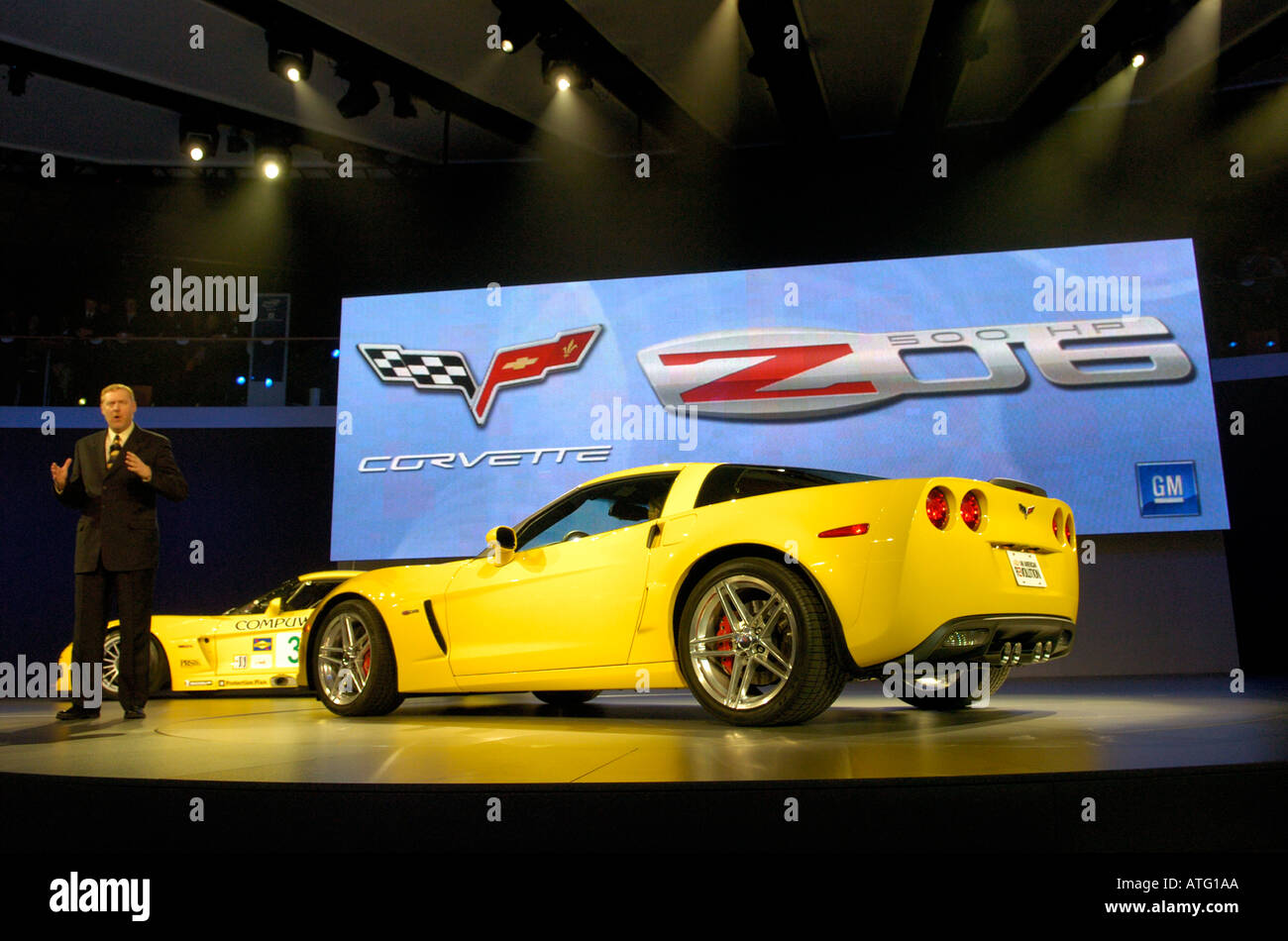 Chevrolet Corvette Z06 introduction avec GM VP Tom Stevens au North American International Auto Show 2005 Banque D'Images