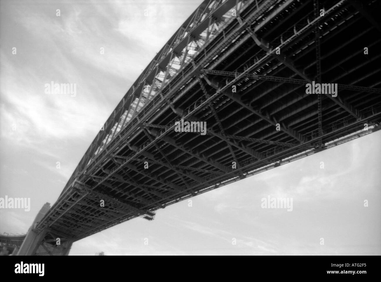 Sydney Harbour Bridge, noir et blanc, bas vue en plan Banque D'Images