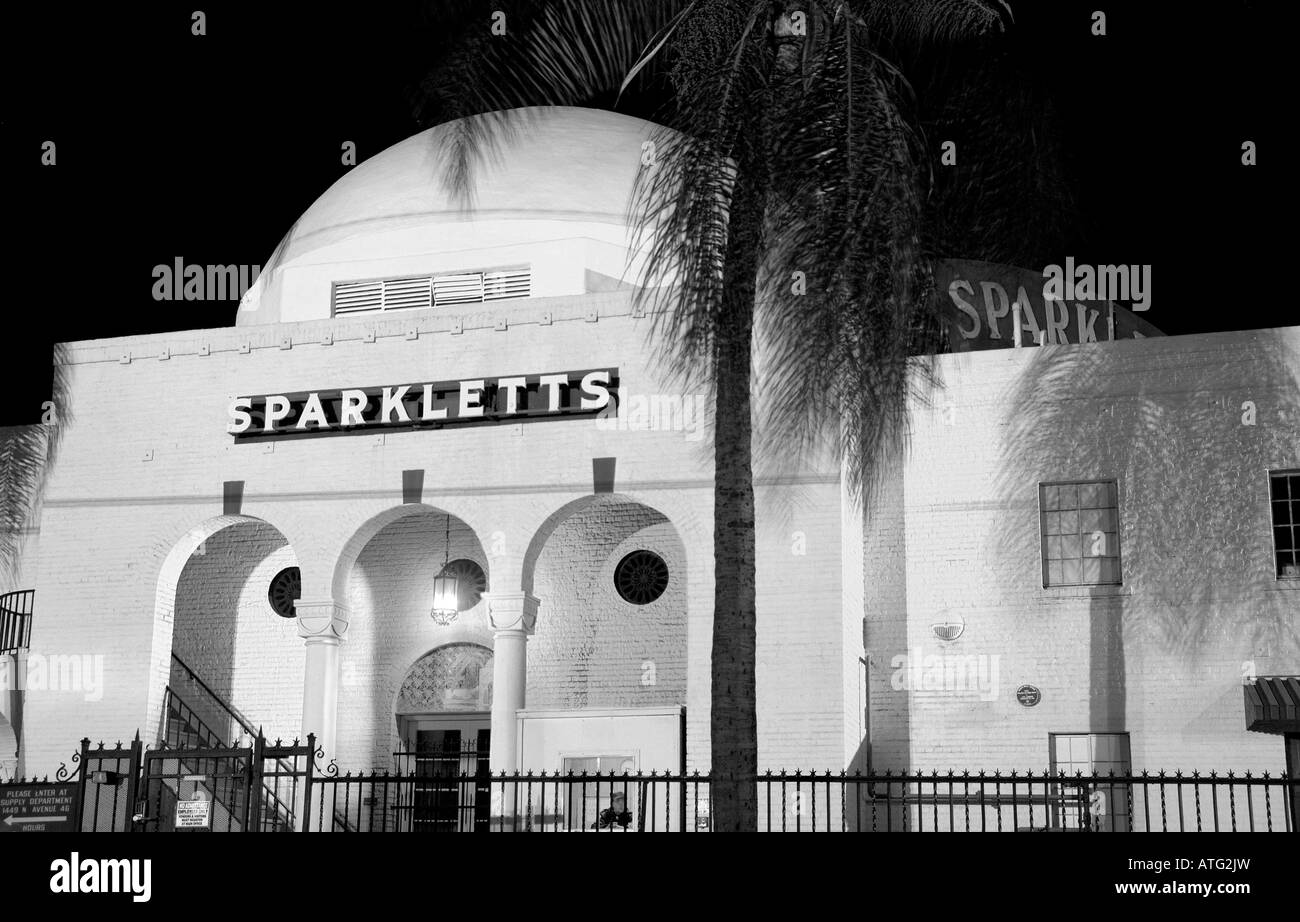 L'usine d'eau Sparkletts à night Eagle Rock CA Banque D'Images