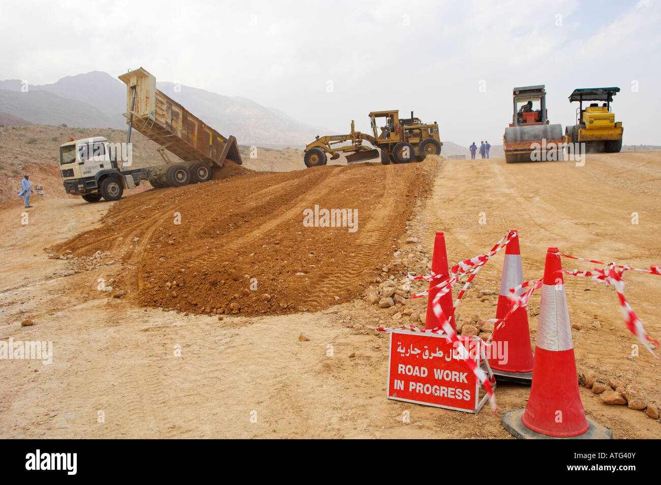 La construction de routes en cours Oman Banque D'Images