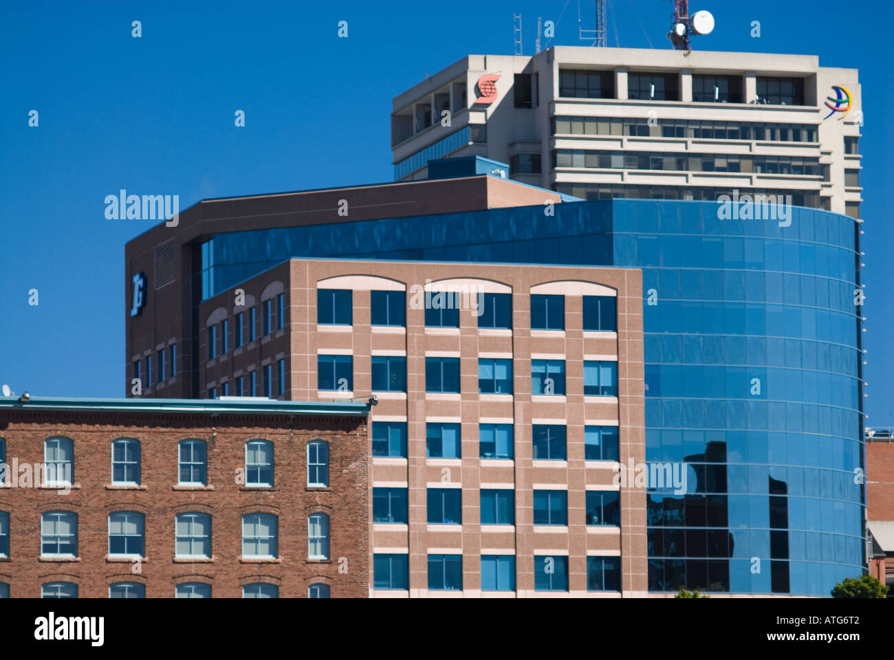 Image du centre de Saint John New Brunswick avec tours de bureaux Banque D'Images