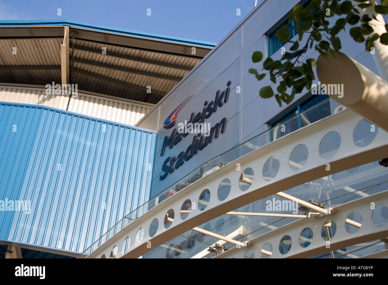 Inscrivez-vous sur l'extérieur du stade Madejski Reading Berkshire Banque D'Images