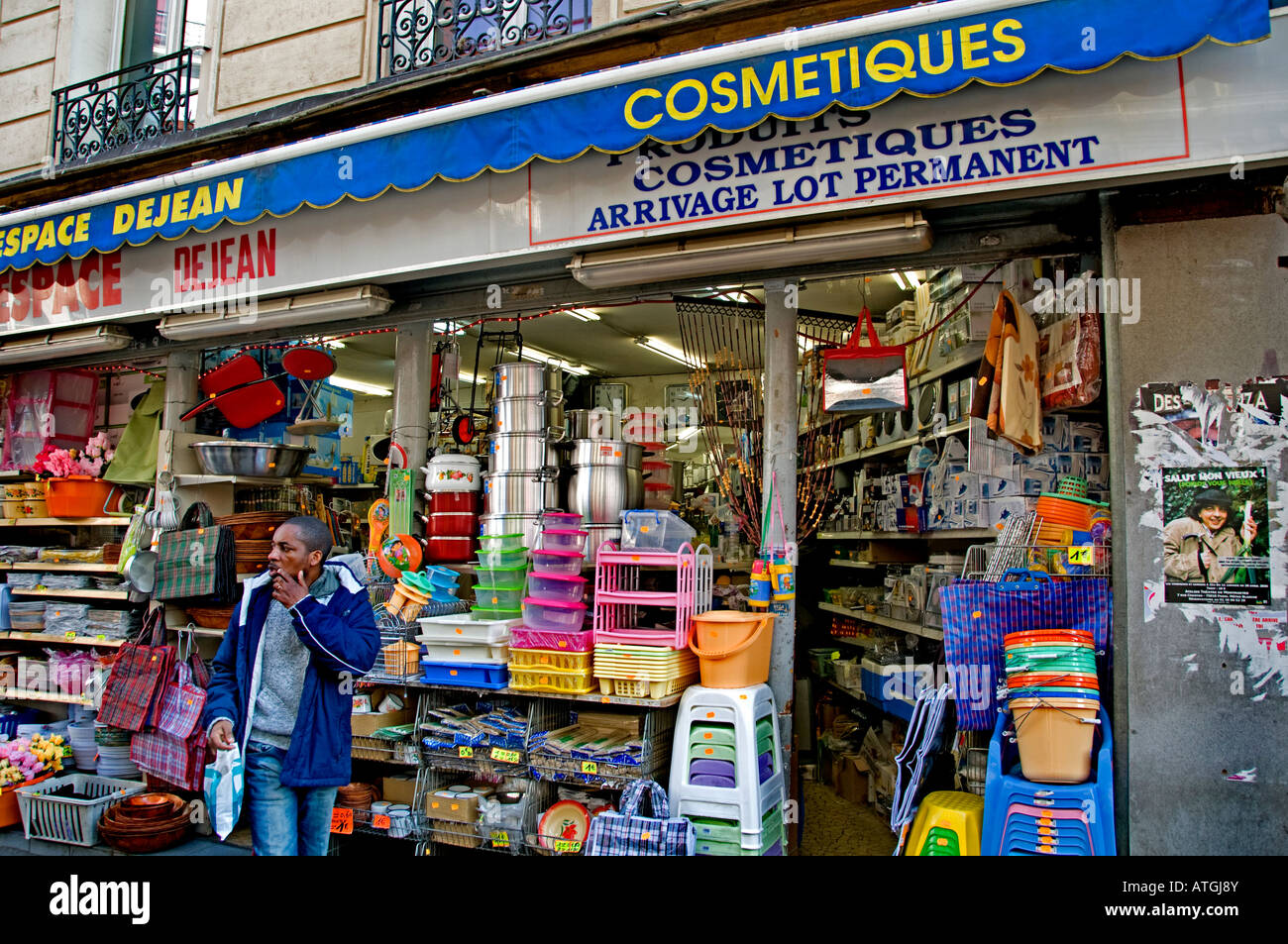 Barbes Rochechouart quartier arabe de l