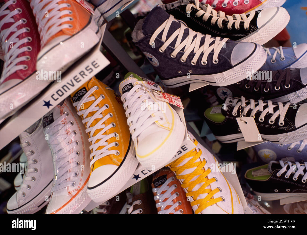 Chaussures Converse colorées Banque D'Images