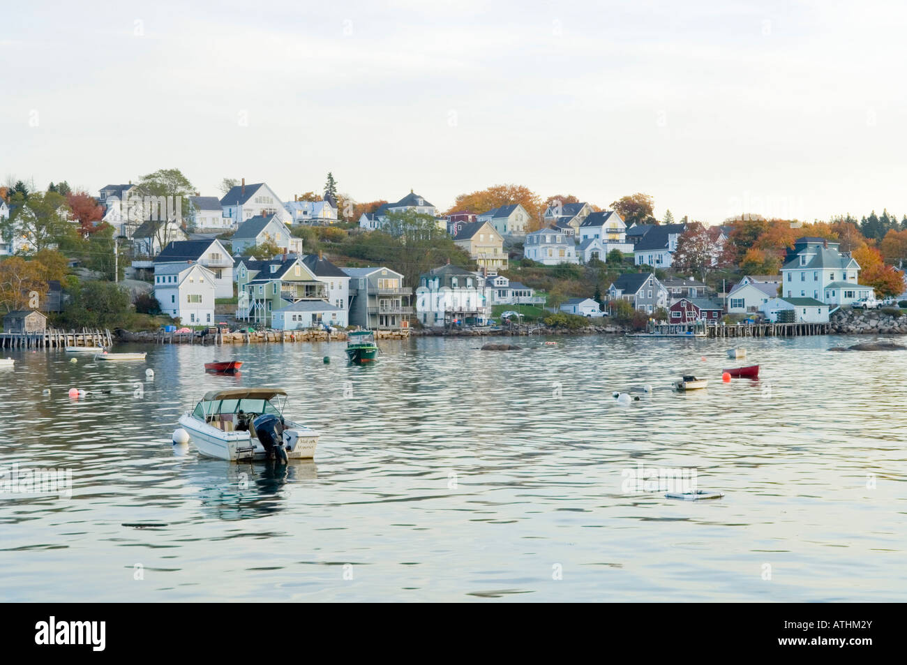 Photo de Stonington Maine de l'autre côté du port Banque D'Images