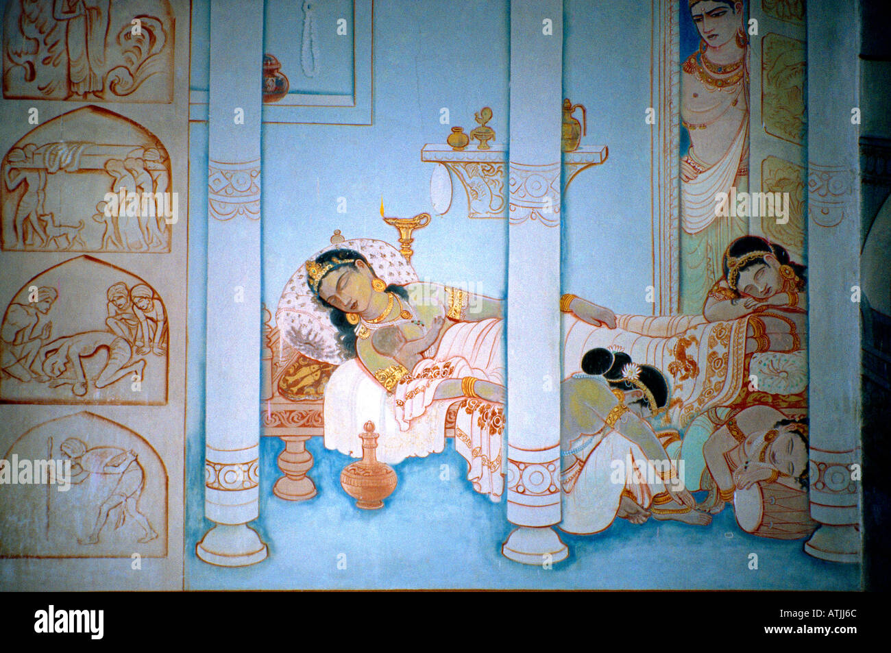 Sarnath Inde Mulagandhakutivihara vie de Bouddha avant vol de Siddharthas Palace il est allé voir sa femme et son fils nouveau-né Banque D'Images