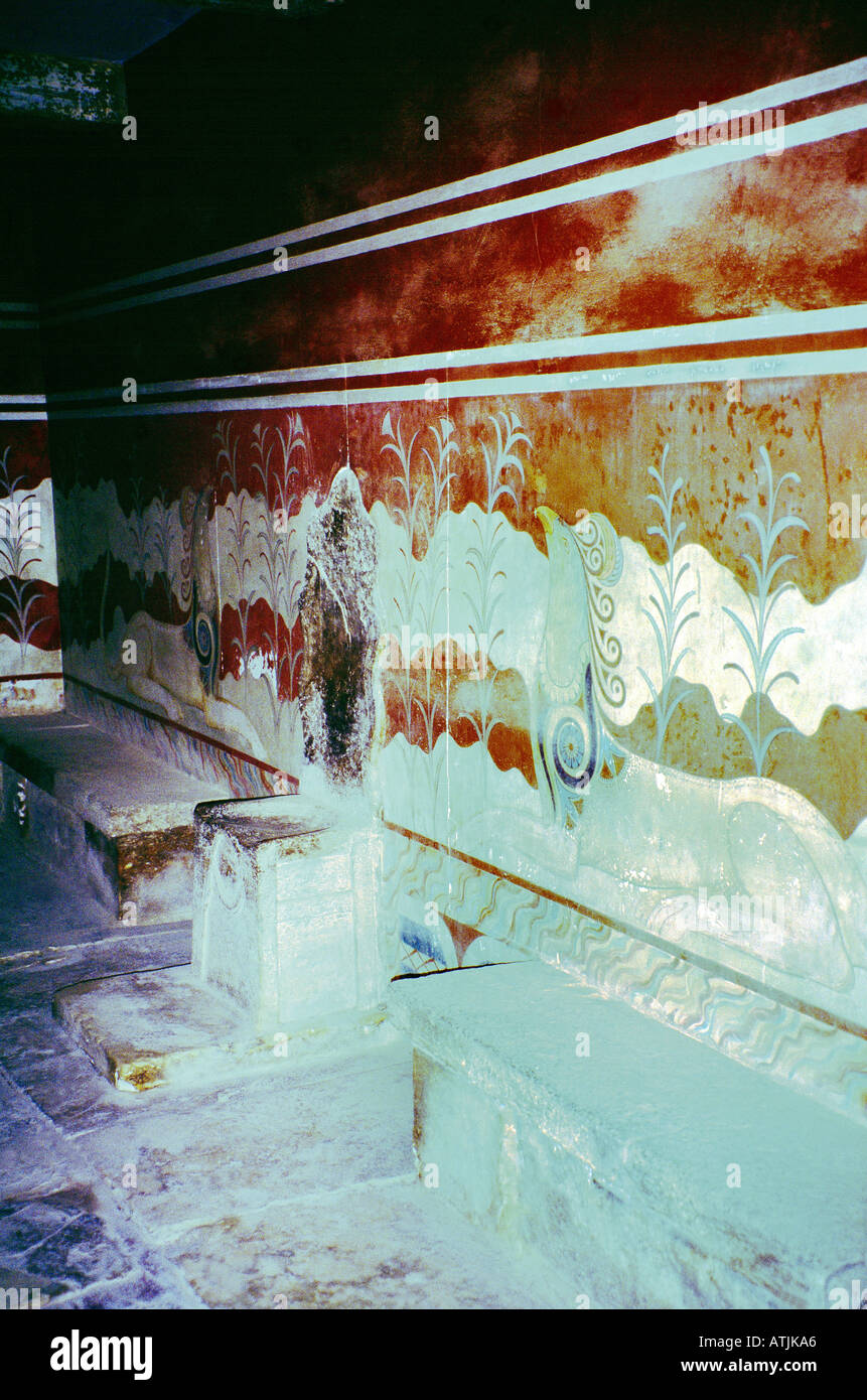 Crète Grèce salle du trône Knossos Chambre construite pour les cérémonies sacrées au cours du 15th siècle Banque D'Images
