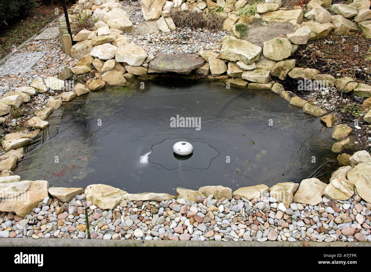 Bassin de jardin Banque D'Images