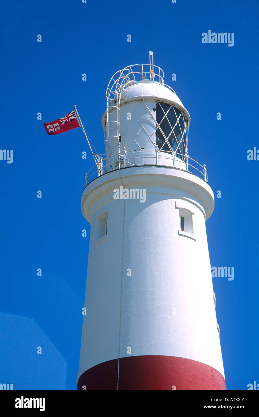 Portland Bill Lighthouse & Red Ensign Banque D'Images