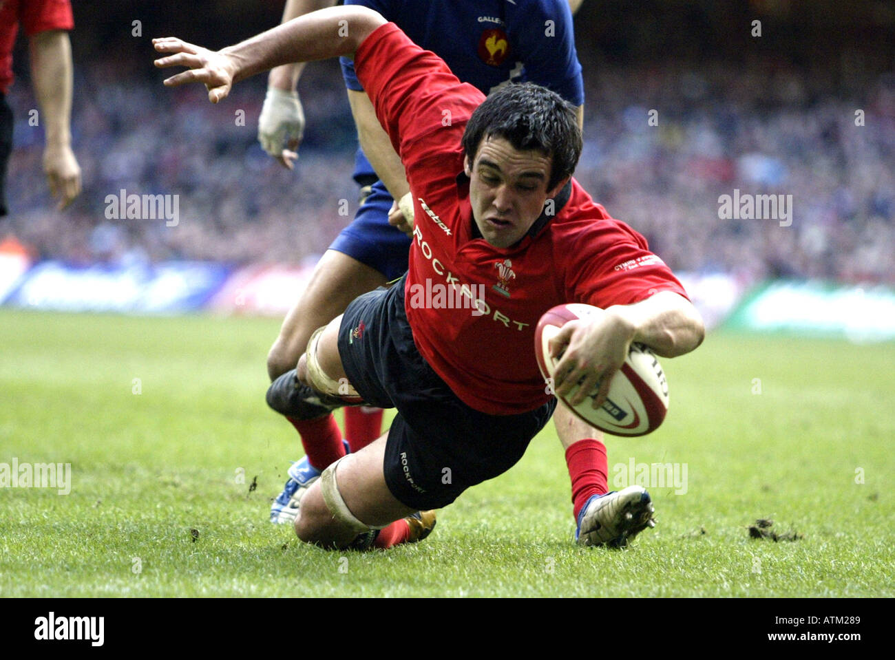 Jonathan gallois Thomas touche touche vers le bas Score Exclu Galles France Match Rugby 6 Nations Championship Millennium Stadium C Banque D'Images