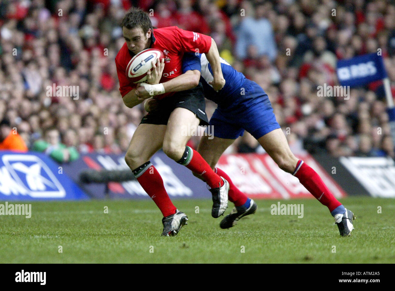 Rhys Williams Gallois d'attaquer le Français Full Retour Nicolas brusque de galles France Match Rugby 6 Nations Championship Millénaire Sta Banque D'Images