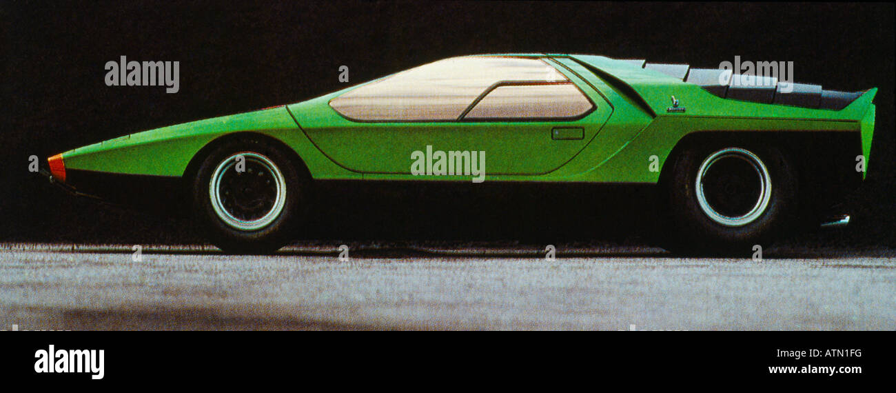 Voiture futuriste rationalisé de vitesse Banque D'Images