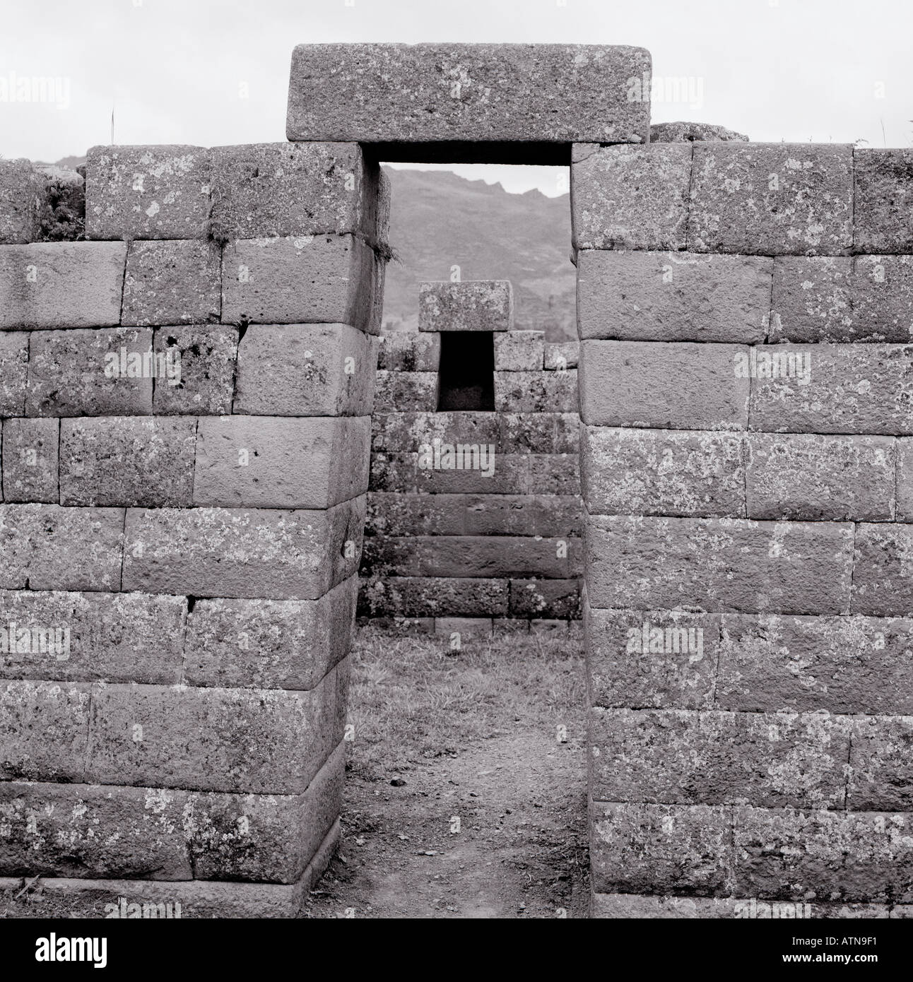 Les ruines de Pisac inca dans la vallée sacrée au Pérou en Amérique du Sud. Banque D'Images
