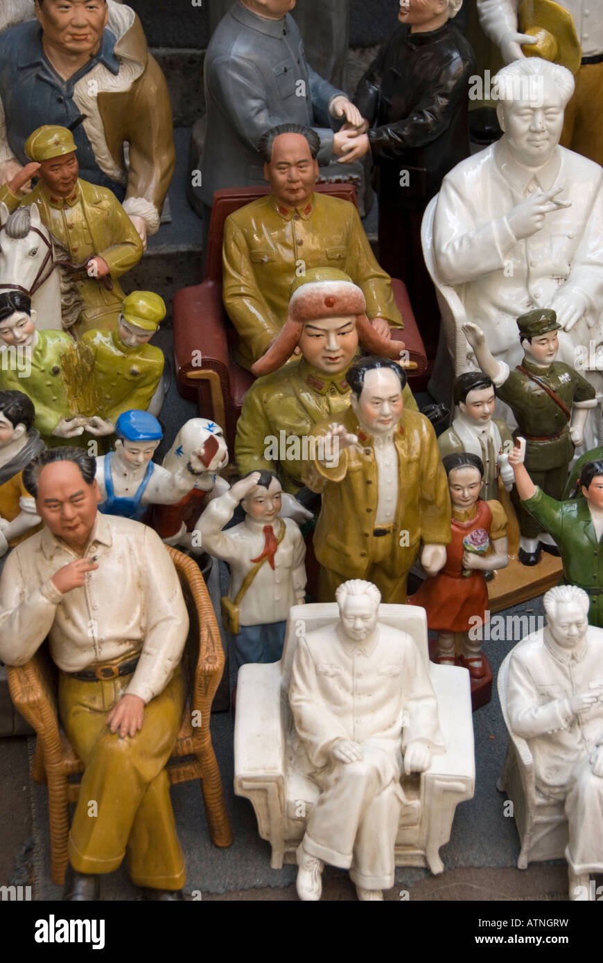 Mao Tse-tung souvenirs en marché des antiquaires, Hollywood Road, Hong Kong, Chine Banque D'Images
