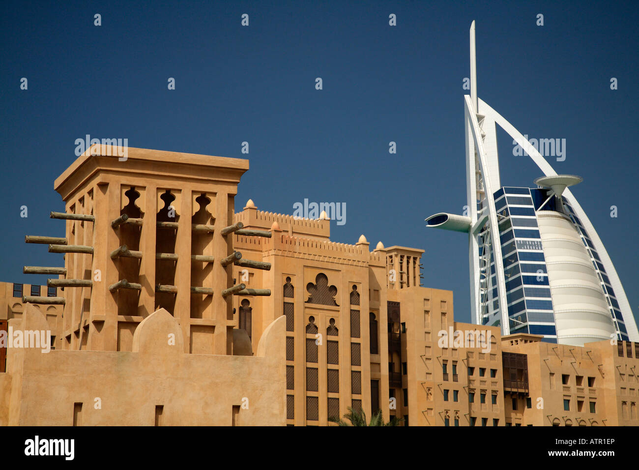 Le Burj Al Arab et Souk Madinat Jumeirah, Dubaï 6 Banque D'Images