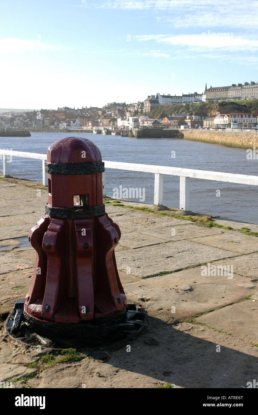 Étrave sur Whitby Harbour Banque D'Images