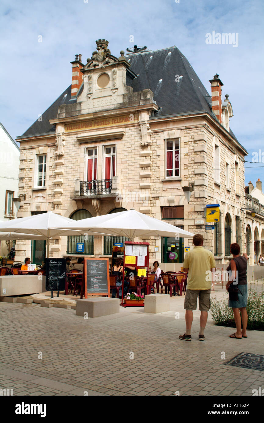Centre Ville De Nuits Saint Georges France Europe Et Le Bureau De Poste Photo Stock Alamy Centre Ville De Nuits Saint Georges France Europe Et Le Bureau De Poste Photo Stock Alamy