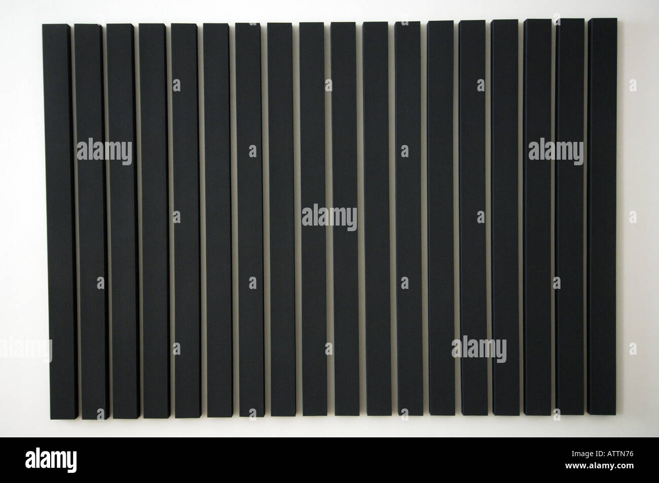 Le Château de Rivoli Turin maintenant musée d'art contemporain peinture de alan charlton appelé amende verticale Banque D'Images