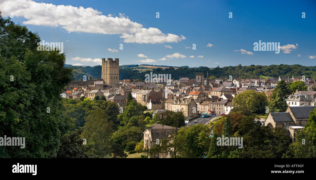 Ville de Richmond et le château de Maison Dieu North Yorkshire Angleterre Banque D'Images