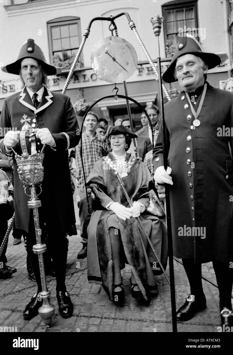 Maire pesant à High Wycombe Buckinghamshire Angleterre Banque D'Images