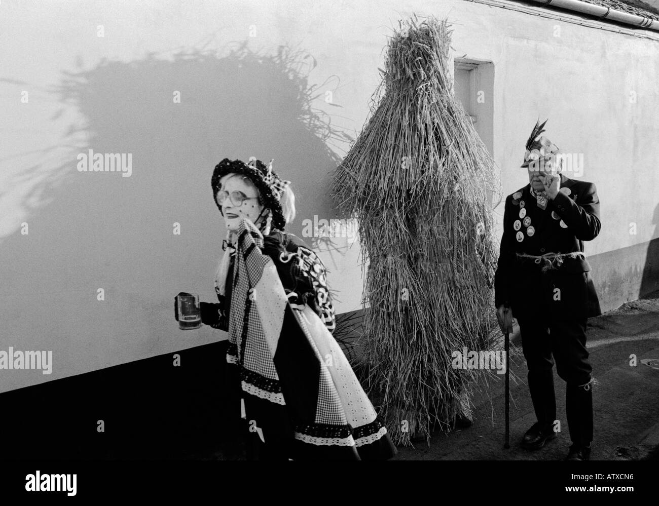 Fête de l'ours de paille qui a lieu chaque année à Whittlesey dans Cambridgeshire nulles Morris Dancers et des groupes de partout dans le Royaume-Uni Janvier Banque D'Images