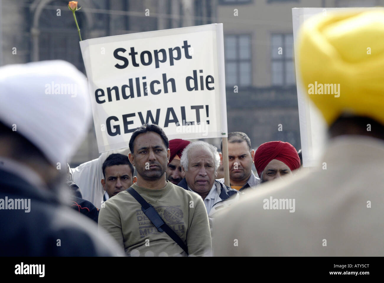Protestation des Indiens contre le fascisme en Allemagne de l'Est de Dresde, Saxe Banque D'Images