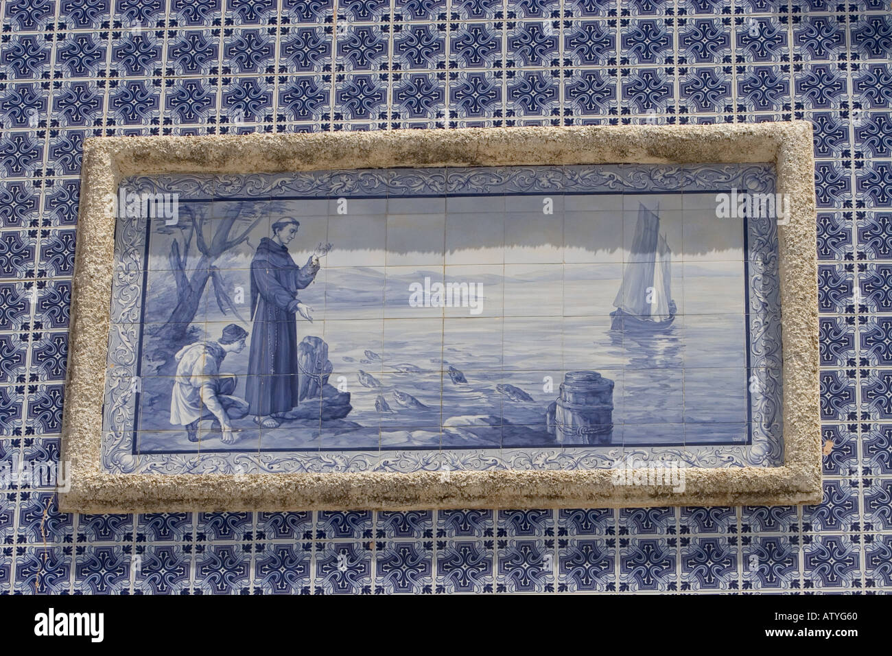 Azulejos Carreaux bleu et blanc Nazaré Portugal Banque D'Images