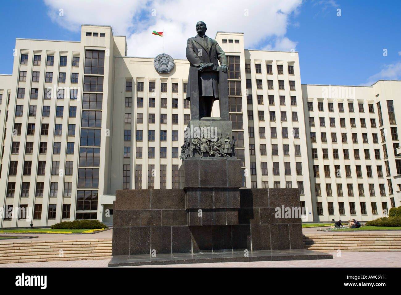 Statue de Lénine devant la maison du gouvernement en place de l'indépendance à Minsk Belarus Banque D'Images