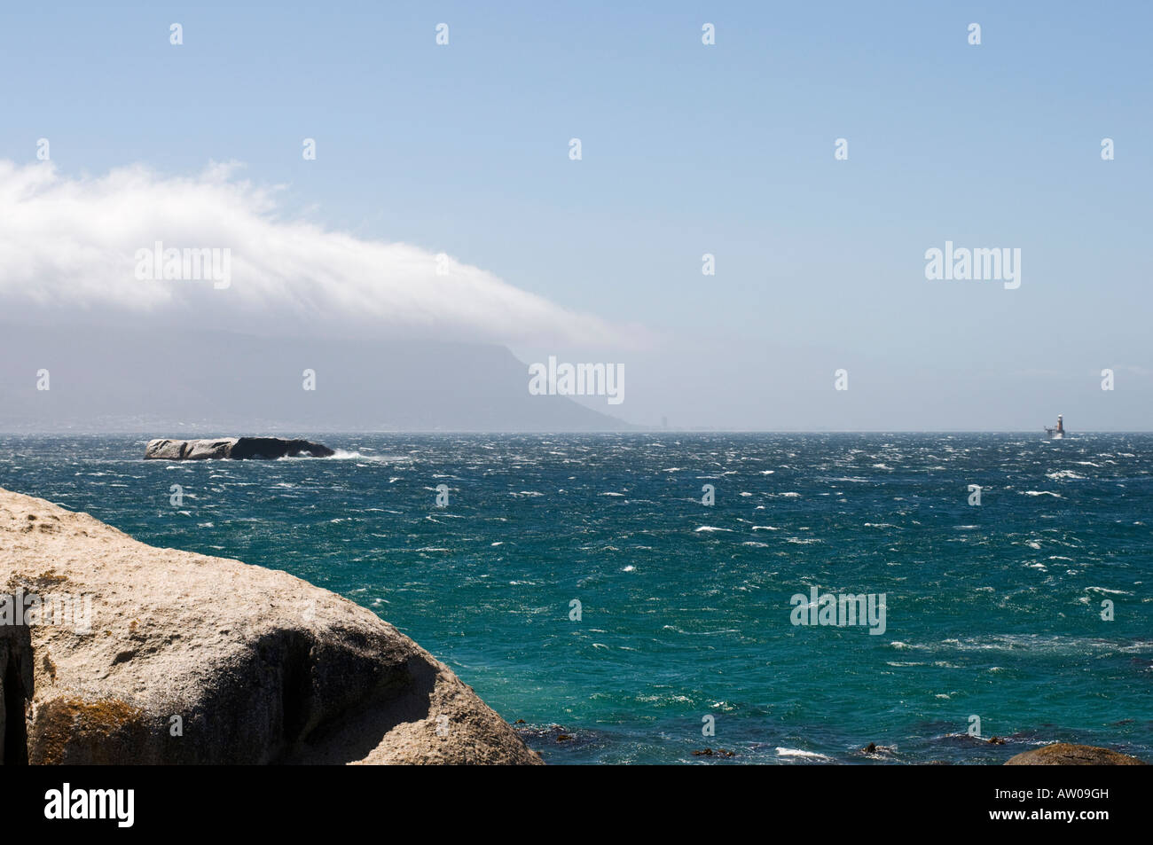 Vue sur la baie de False de Boulder Beach près de Simon s Town Afrique du Sud Banque D'Images