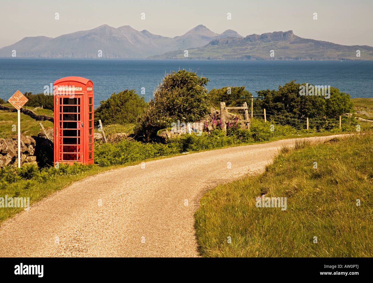 Boîte de téléphone rouge BT ,Côte Ouest, Ecosse, Royaume-Uni Banque D'Images
