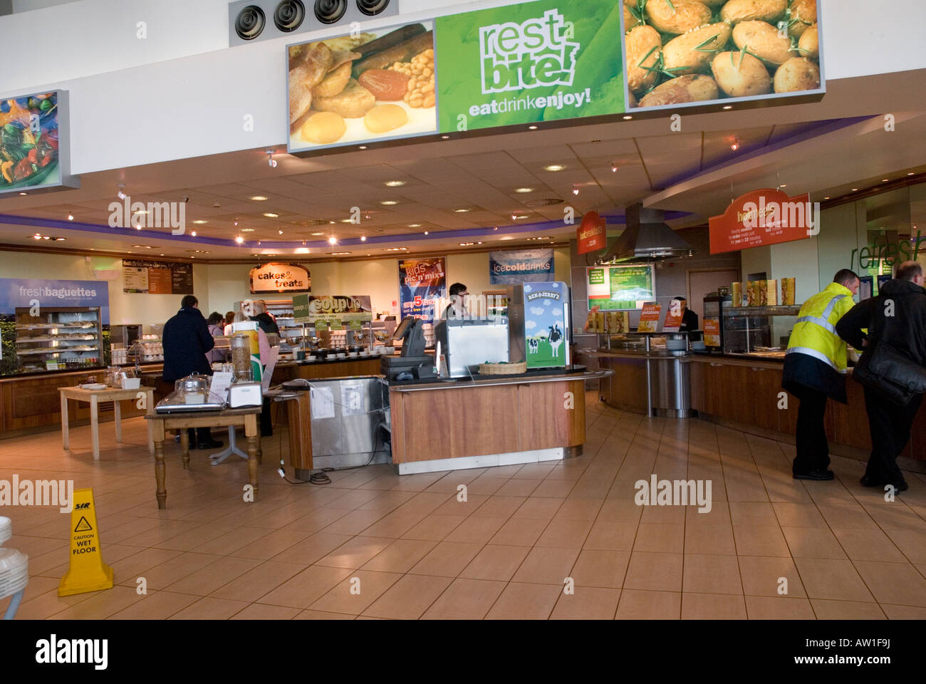 Intérieur des services d'autoroute de Stensham, M5 Worcestershire, Royaume-Uni Banque D'Images