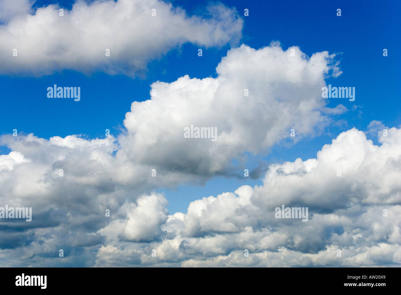 Beaucoup de nuages Banque D'Images