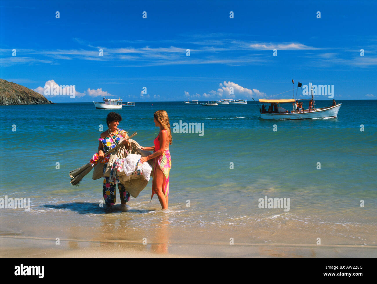 Femme vendant des souvenirs sur l'île de Margarita au large du Venezuela Banque D'Images