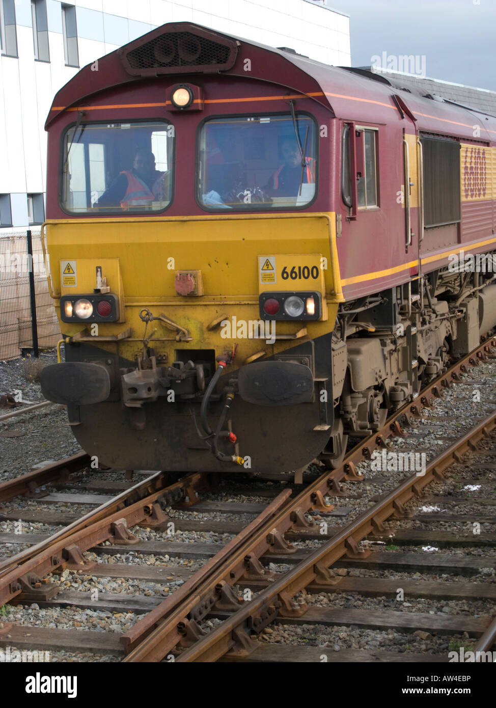 L'English Welsh and Scottish Railway Company Class 66 moteur diesel à la gare d''Aberystwyth, Pays de Galles, Royaume-Uni Banque D'Images