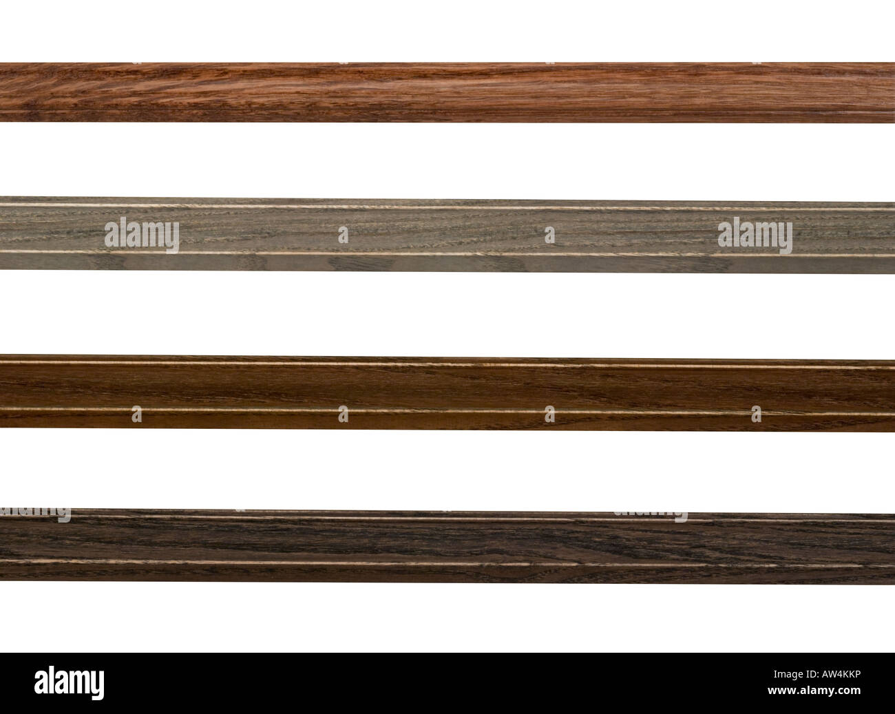 Photo rond variété assortiment étroit en grain de bois rustique pour les rebords des frontières et décrit dans les modèles, blanc isolé. Banque D'Images