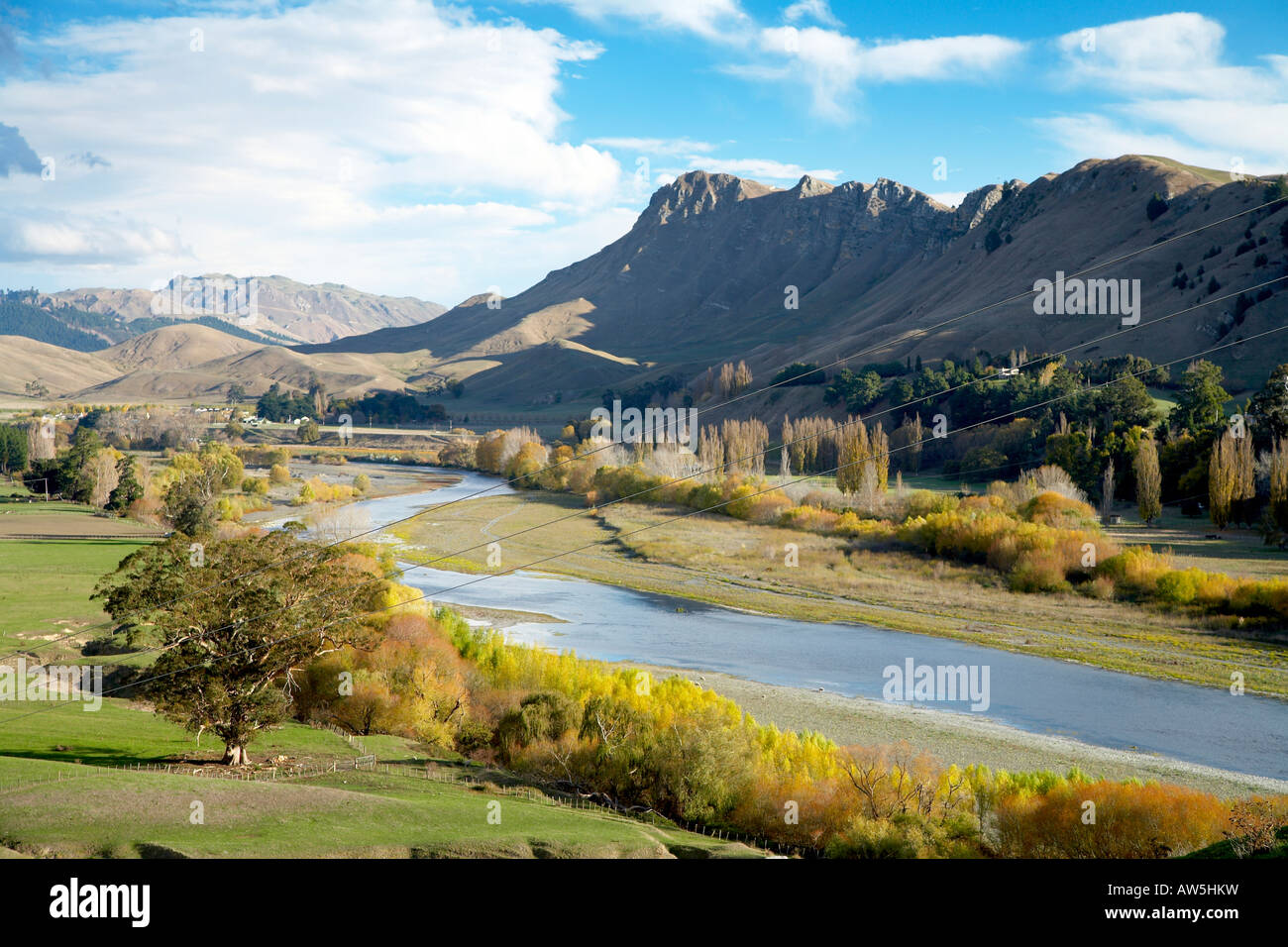Tuki tuki vallée de la rivière avec vue sur le parc et ta mata peak hills Hawkes Bay, Nouvelle-Zélande Banque D'Images